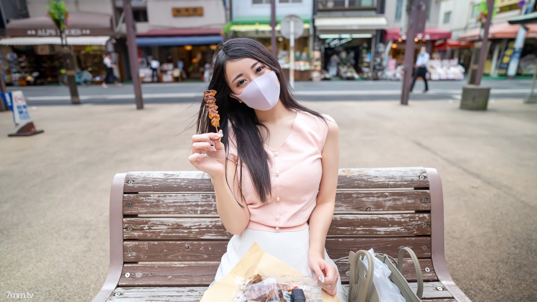 FC2-PPV-3092747 오퍼레이터로 일하는 미인 거유 미인이 성적 욕망에 교란 전신에서 노출 된 음란 페로몬에 흔들리는 미인 거유 몸 생 질내사정