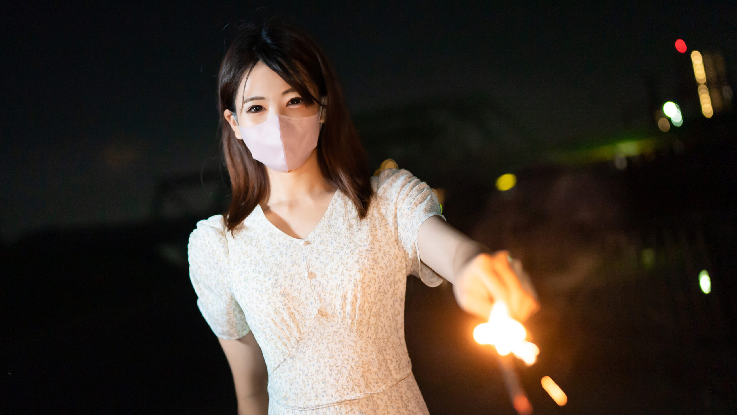 FC2-PPV-3124662 불꽃처럼 덧없이 격렬하게 주고받던 여름날의 기억 그런 단아한 여대생이 이렇게 당황할 줄은 몰랐다. 질내사정 2번!