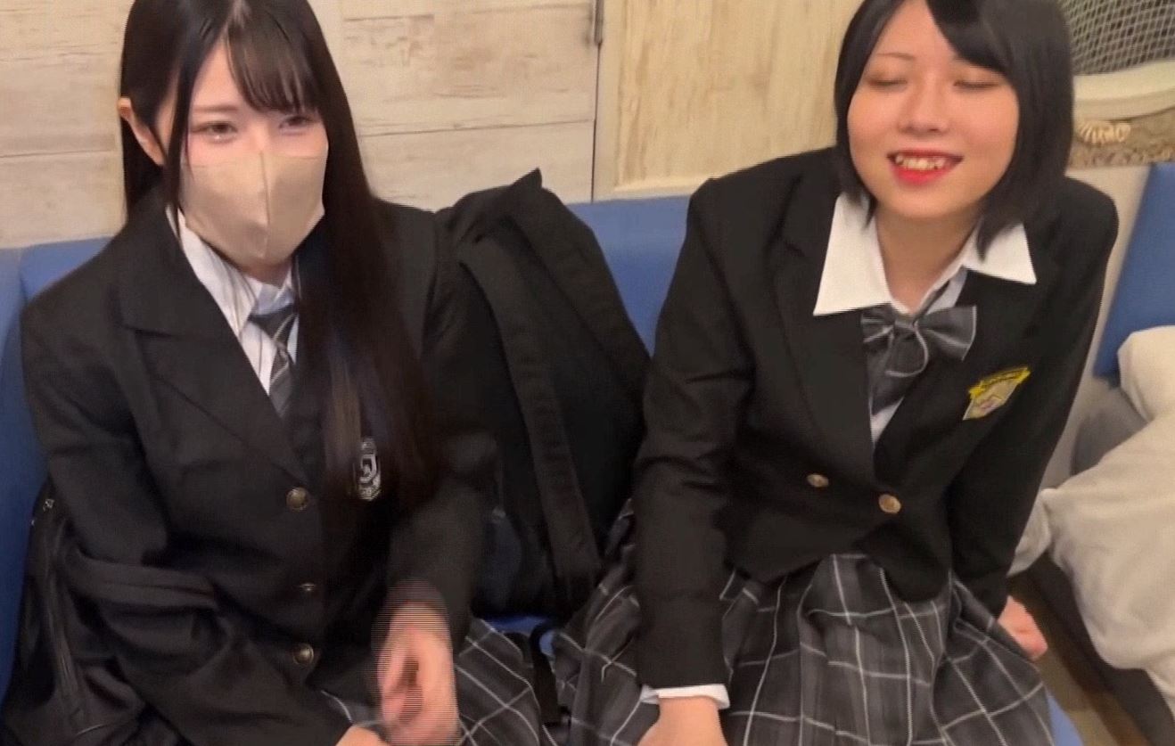 FC2-PPV-4528988 귀여운 두 여성을 마음대로 다룰 수 있다면 입 다물고 다 먹어치울거야.